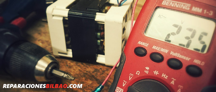 Herramientas de medición y diagnosis eléctrica utilizadas por instaladores autorizados